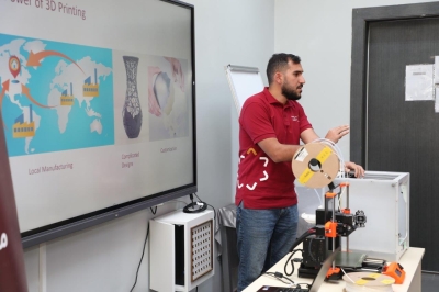 ورشة تدريبية متخصصة في الطباعة ثلاثية الأبعاد لطلبة جامعة عمان العربية