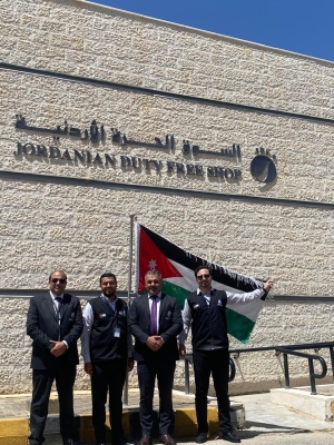 الأسواق الحرة الاردنية تحتفل بيوم العلم