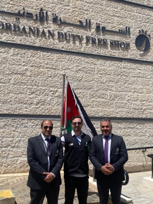 الأسواق الحرة الاردنية تحتفل بيوم العلم