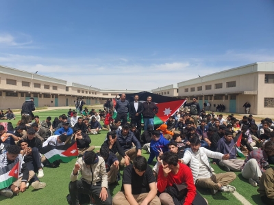 المدرسة الأردنية الكورية تحتفل بيوم العلم