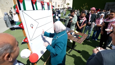 جامعة العلوم التطبيقية الخاصة تحتفي بيوم العلم الأردني: راية الوحدة ومظلة الانتماء -  صور