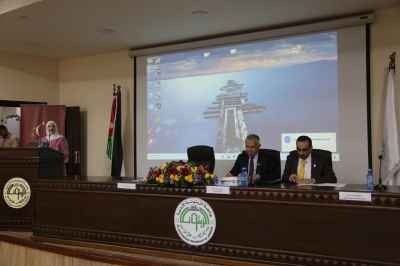 كلية الأعمال في 