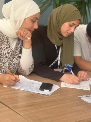 نقطة دم تعني حياة: جامعة عمان العربية تنظم حملة تبرع بالدم بمشاركة واسعة