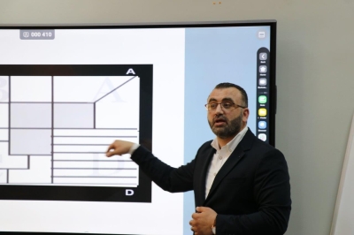 جامعة عمان العربية تنظّم محاضرة متخصصة حول التسويق الذكي لطلبة كلية الأعمال