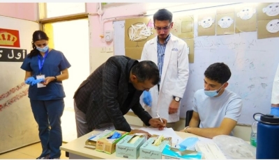 جامعة البترا تقيم يومًا طبيًّا مجانيًا في مدرسة البنيات الأساسية بالتعاون مع مركز صحي البنيات