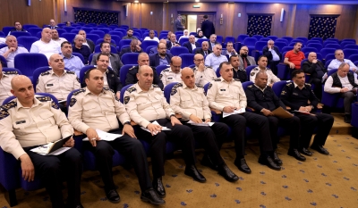 لجنة مشتركة لدراسة أسعار الخدمات المقدمة في جمرك الماضونة 