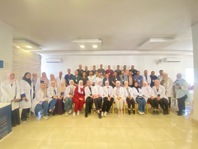 كادر (نبض أبو علندا) يعالج 1500 شخص في يوم طبي مجاني