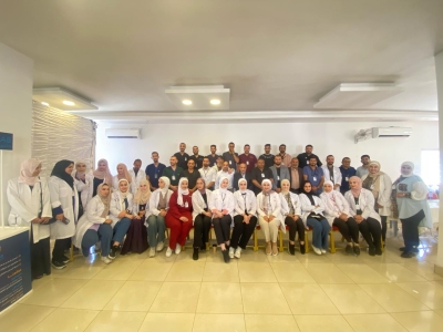 كادر (نبض أبو علندا) يعالج 1500 شخص في يوم طبي مجاني