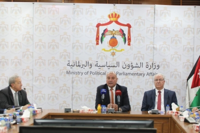 العودات يلتقي منتدى الأردن لحوار السياسات