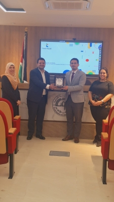 كلية الصيدلة في الزيتونة  تنظّم ورشة تدريبية حول تطبيقات Moodle لأعضاء الهيئة التدريسية