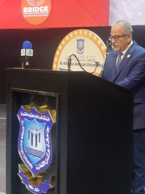 بالصور .. د.ماهرالحوراني يرعى افتتاح معرض 