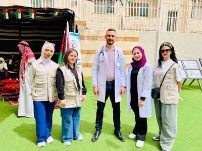 جامعة عمان العربية تشارك في فعالية صحية توعوية في مدارس الصرح الأولى