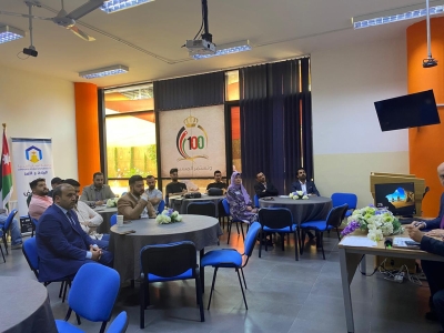 جامعة عمان العربية تنظم لقاءً مع خريجي كلية تكنولوجيا المعلومات لتعزيز التواصل والتطوير الأكاديمي