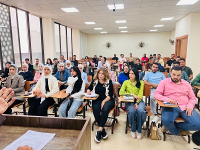 كلية القانون في جامعة عمان العربية تعقد اجتماعاً حوارياً مع طلبة البكالوريوس والدراسات العليا لتعزيز التواصل وتطوير البيئة الأكا