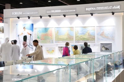 معرض أبوظبي الدولي للكتاب: يعبر الأزمنة على متن المقتنيات الأثرية