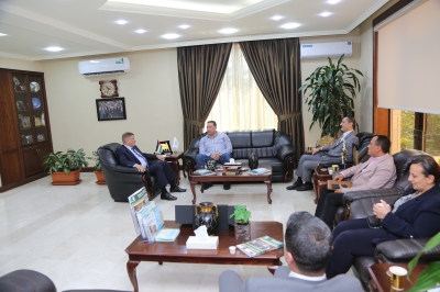 رئيس جامعة الزيتونة الأردنية يستقبل نقيب الصيادلة المصريين لبحث آفاق التعاون المشترك