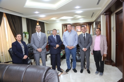رئيس جامعة الزيتونة الأردنية يستقبل نقيب الصيادلة المصريين لبحث آفاق التعاون المشترك