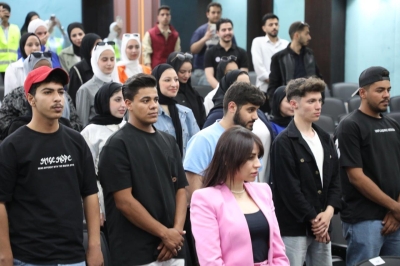 طلبة دبلوم إدارة الأعمال الدولية يعرضون مشاريعهم التطبيقية في جلسة مشتركة بجامعة عمان العربية