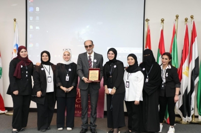 طلبة دبلوم إدارة الأعمال الدولية يعرضون مشاريعهم التطبيقية في جلسة مشتركة بجامعة عمان العربية