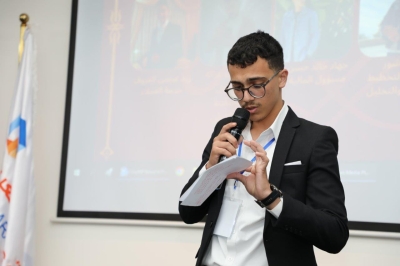 طلبة دبلوم إدارة الأعمال الدولية يعرضون مشاريعهم التطبيقية في جلسة مشتركة بجامعة عمان العربية