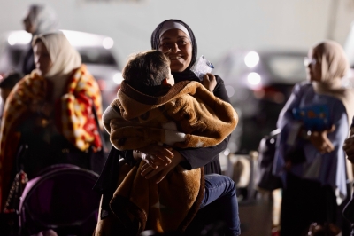 عودة 17 طفلًا فلسطينيًا إلى غزة بعد شفائهم في الأردن