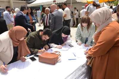 رئيس جامعة البترا يفتتح فعاليات اليوم الوظيفي الخامس عشر بمشاركة أكثر من 50 شركة ومؤسسة أردنية وأكثر من 300 فرصة عمل