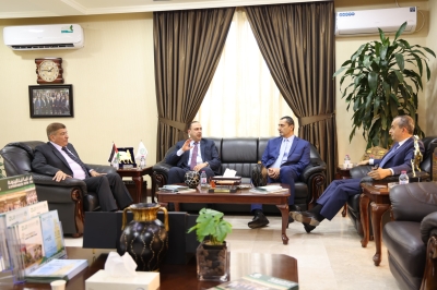 المومني من جامعة الزيتونة  يدعو  الجامعات إلى استثمار دورها في تشكيل الوعي السياسي للطلبة