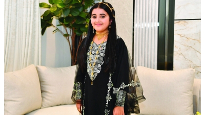 طفلة (باقة الزهور) في استقبال ترمب: وقفت أمام أعظم قائدين في العالم