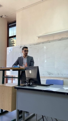 جامعة عمان العربية تستضيف أحد خريجيها في محاضرة حول (واقع شركات التأجير التمويلي في الأردن)