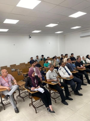 كلية علوم الطيران في (عمان العربية) تستضيف الخريج ابو صهيون للمشاركة بمحاضرة لطلبة وخريجي الكلية