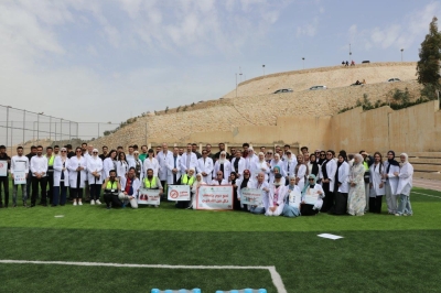 كلية الصيدلة في عمان العربية تنظم يومًا توعويًا رياضيًا تحت شعار (نحو حرم جامعي خالٍ من التدخين)