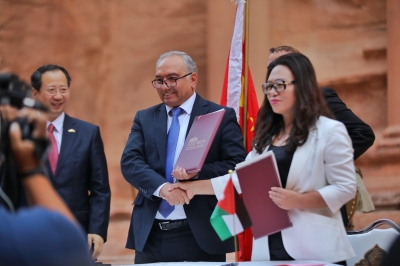 البترا وسور الصين العظيم توقّعان اتفاقية توأمة لتعزيز التسويق السياحي