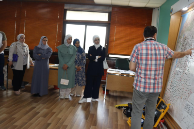 طلبة الهندسة المدنية في عمان العربية يزورون المركز الجغرافي الملكي الأردني