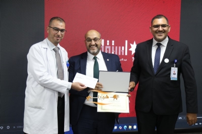 مستشفى الاستقلال يسطّر معاني الولاء والإنجاز في احتفاله بعيد الاستقلال الـ79 للمملكة