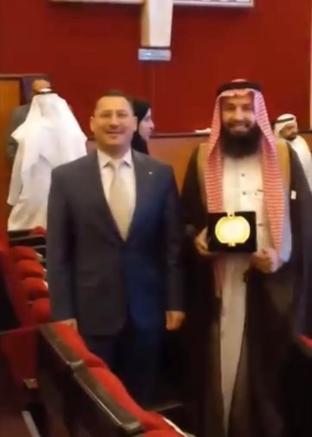 يزن شبيلات يفوز بجائزة الشارقة في المالية العامة على مستوى الوطن العربي - صور