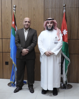 كلية الشريعة في عمان العربية تزور مركز السِلم المجتمعي لتعزيز التعاون في مكافحة الفكر المتطرف