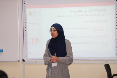 كلية الآداب والعلوم في (عمان العربية) تعقد ورشة حول الوقاية من المخدرات بين الكيمياء والقانون