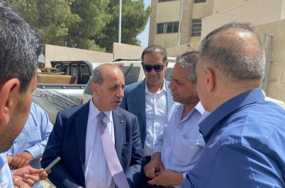 المصري يستمع لملاحظات المتضررين من مشروع طريق شمال الكرك