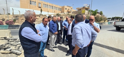 المصري يستمع لملاحظات المتضررين من مشروع طريق شمال الكرك