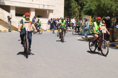 جامعة البترا تنظم مسيرة الدراجات الهوائية بجامعة احتفالاً بعيد الاستقلال التاسع والسبعين