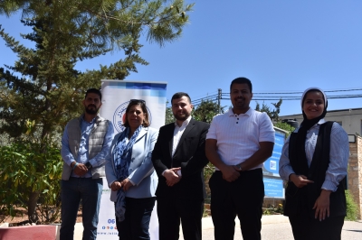 مستشفى الاستقلال يبادر بزراعة عشرات النخلات داخل قرية SOS للأطفال