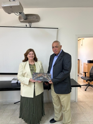 المستشارة الزراعية الأسترالية تزور  الجمعية الأردنية لمصدري الخضار والفواكه