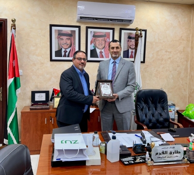 نائب رئيس جامعة الزيتونة الأردنية يستقبل أستاذ الطب التجديدي من جامعة جيسين الألمانية