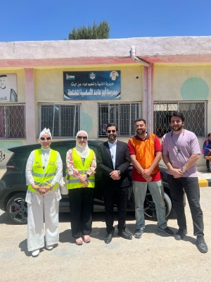 جامعة عمان العربية تُشارك في مبادرة تطوعية في مدرسة أبو حامد