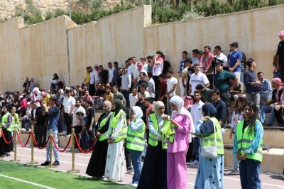 (عمان العربية) تُشعل روح التنافس بين طلبتها في مسابقات التحدي بحضور المؤثر أديب السمكي