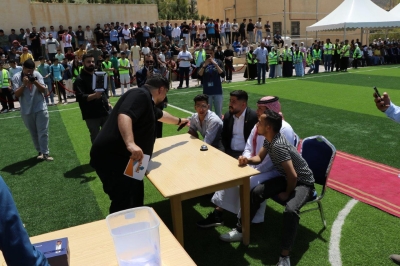 (عمان العربية) تُشعل روح التنافس بين طلبتها في مسابقات التحدي بحضور المؤثر أديب السمكي