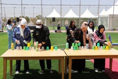 (عمان العربية) تُشعل روح التنافس بين طلبتها في مسابقات التحدي بحضور المؤثر أديب السمكي