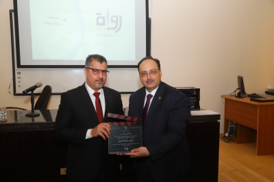 رئيس جامعة البترا يفتتح معرض (رواية) ويوم كلية العمارة والتصميم العلمي