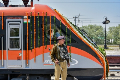 أعلى جسر سكة حديد في العالم.. خطوة هندية لربط كشمير بالبلاد - صور