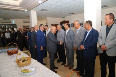 أسرة جامعة البترا تتبادل التهاني بعيد الأضحى وتأهل المنتخب